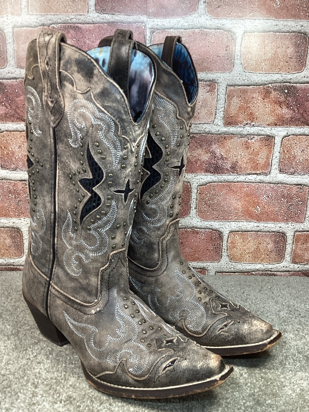 Laredo Womens Lucretia studded Western cowboy boots size 9